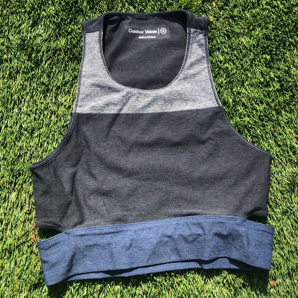 Outdoor Voices crop top with cut out.